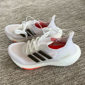 Adidas Ultraboost 21 Womens 6.5